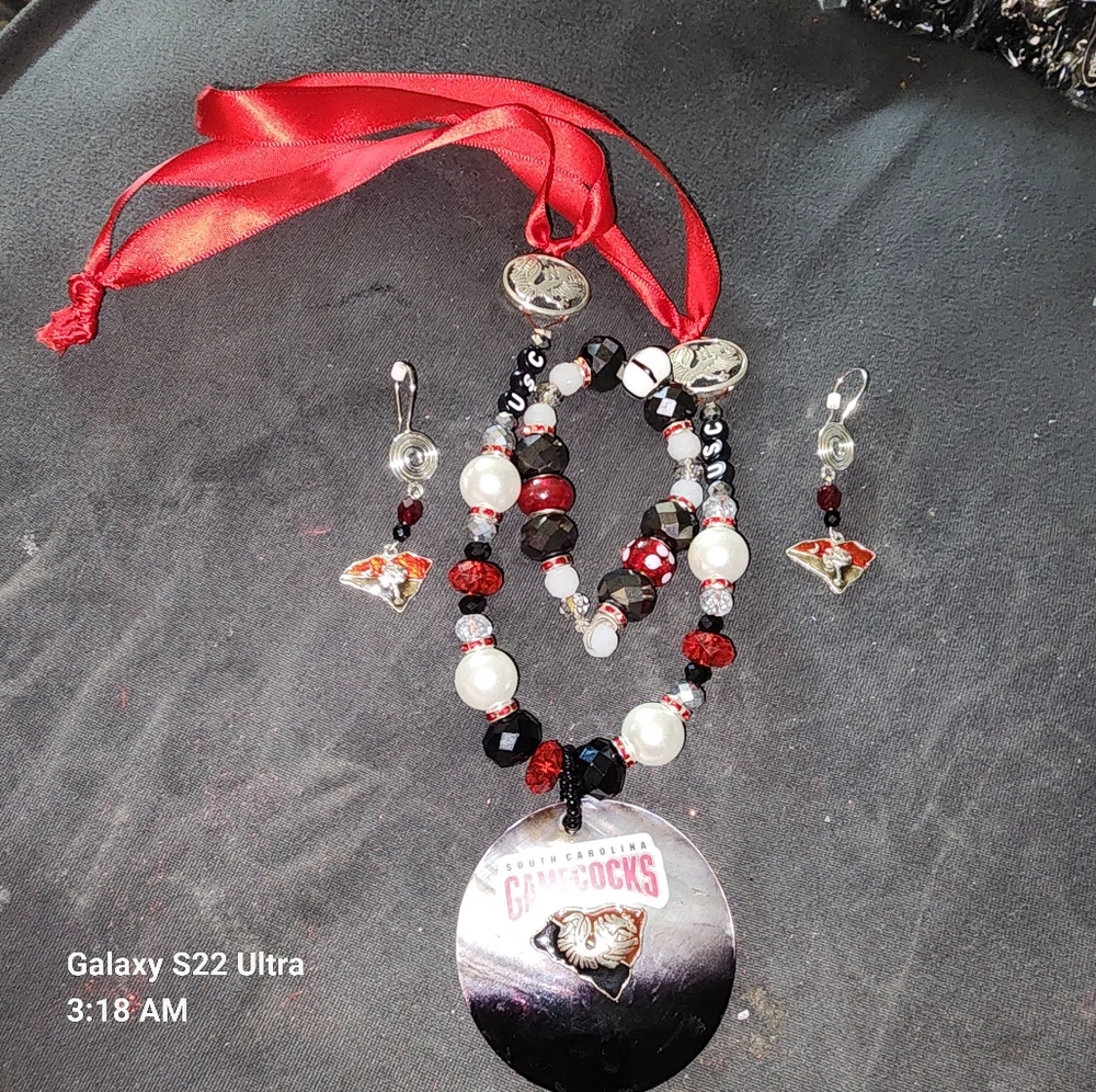 USC Handmade Necklace earrings and bracelet